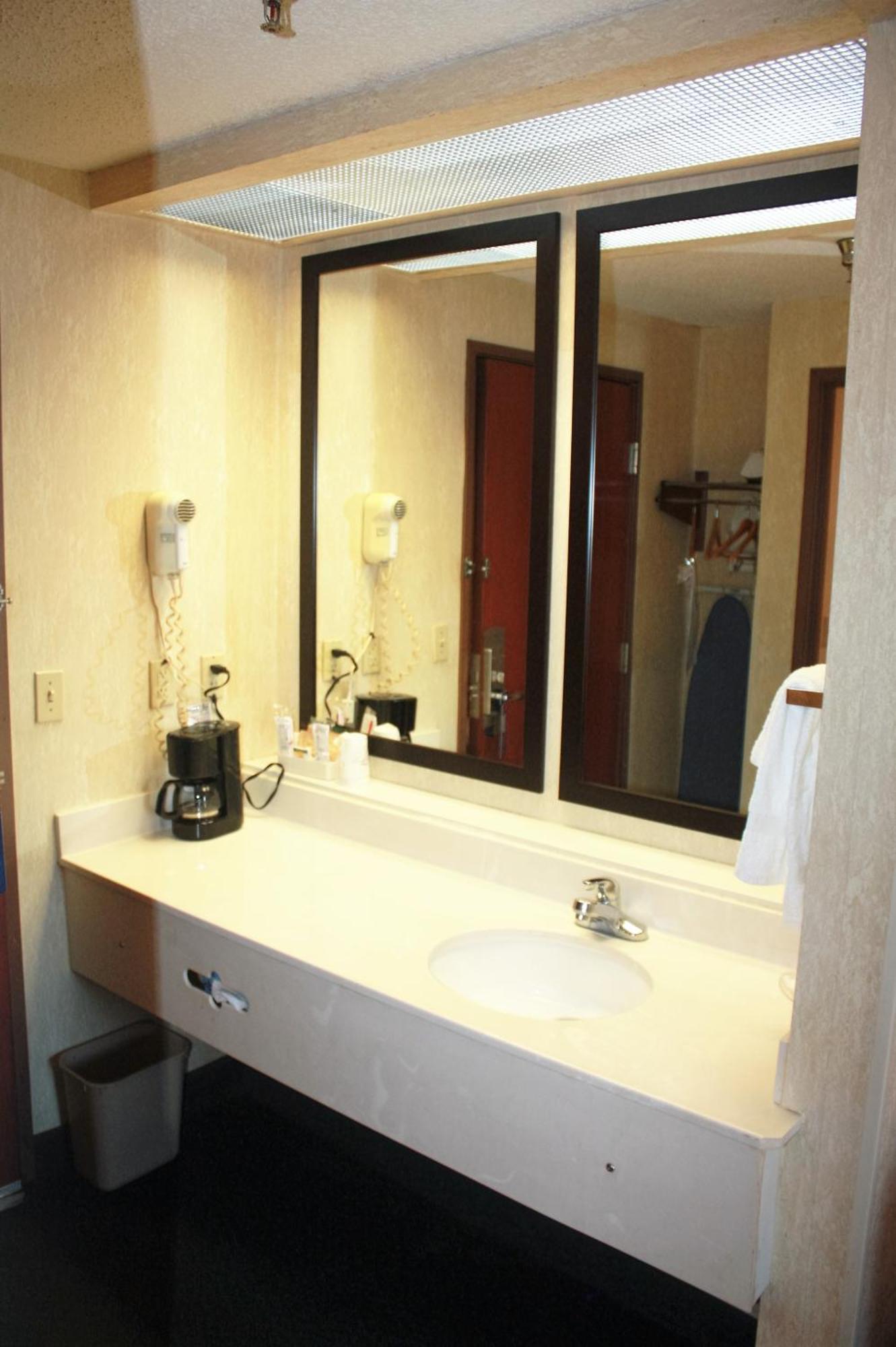 Baymont By Wyndham Jonesboro Hotell Rum bild